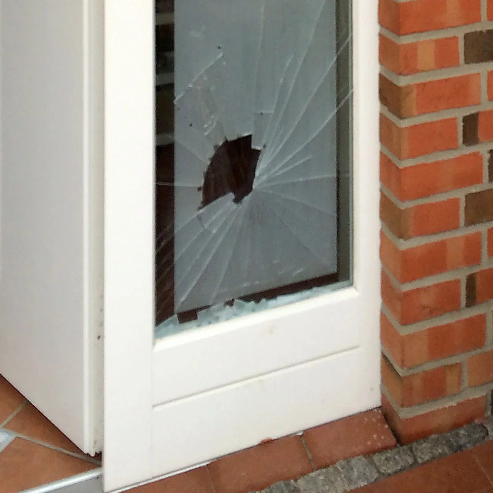 Glas-Reparaturen und Notverglasung von der Glaserei Laugesen in Verden